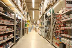 <b>每个月正在100000元摆布</b>